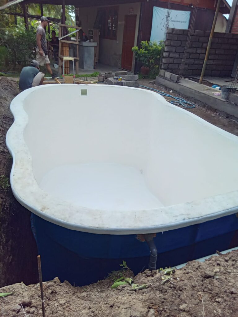 Kontraktor kolam renang fiberglass